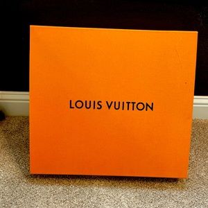LV Box for large tote
